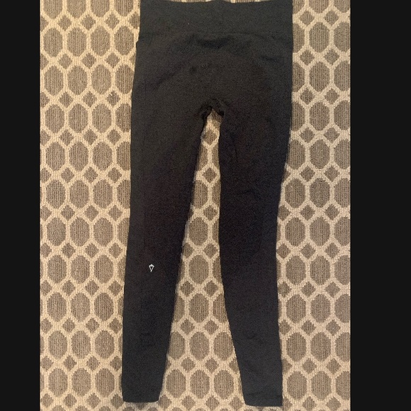 Ivivva black leggings - Picture 2 of 3